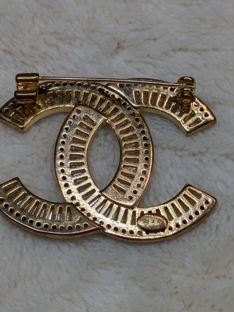 シャネル　ヴィンテージ　ブローチ　ラインストーン　ビンテージ　ゴールド