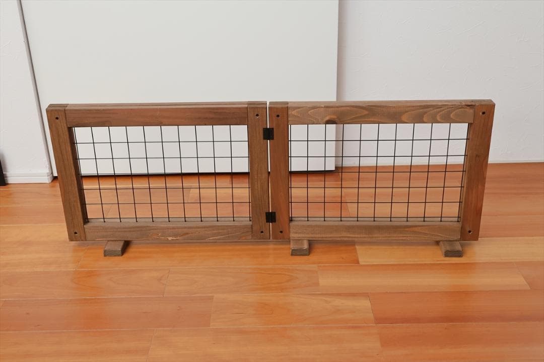 木と金網のペットフェンス　ドッグガード　折りたたんで収納可！　サイズオーダー可！