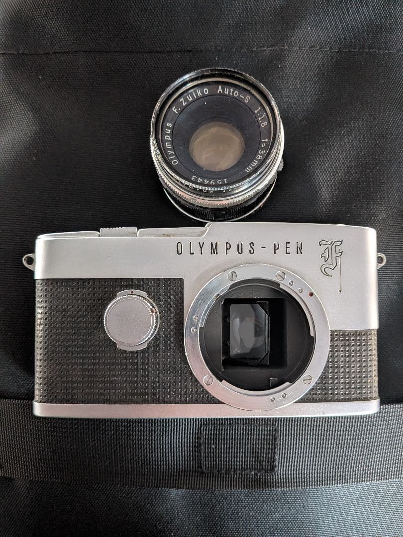 フィルムカメラ OLYMPUS PEN F