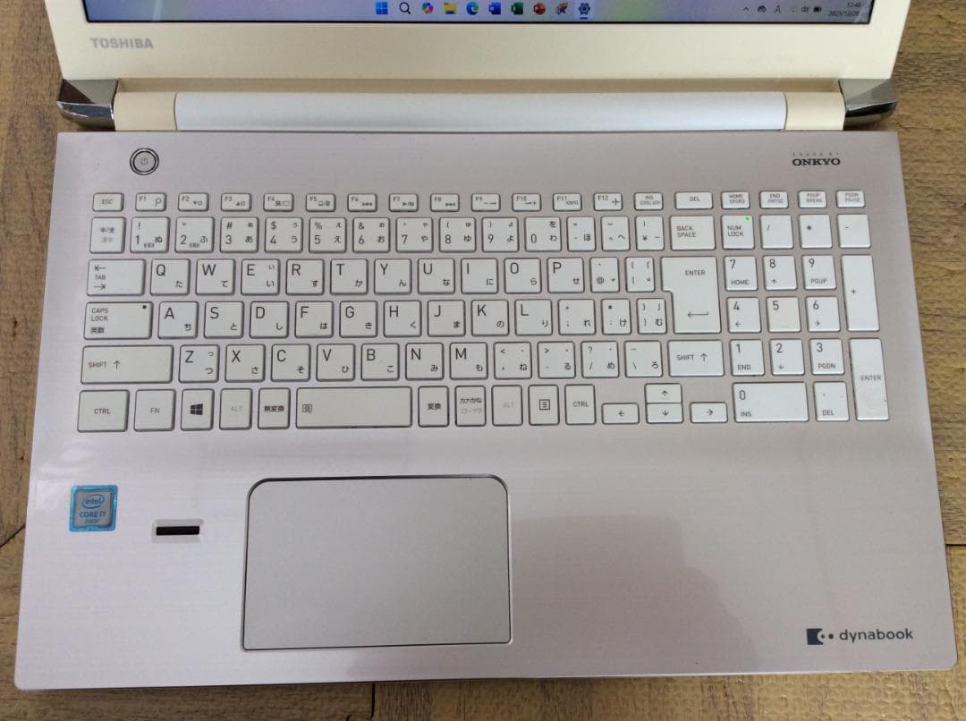 東芝ノートPC　高スペック　Win11 Corei7 16G SSD256G