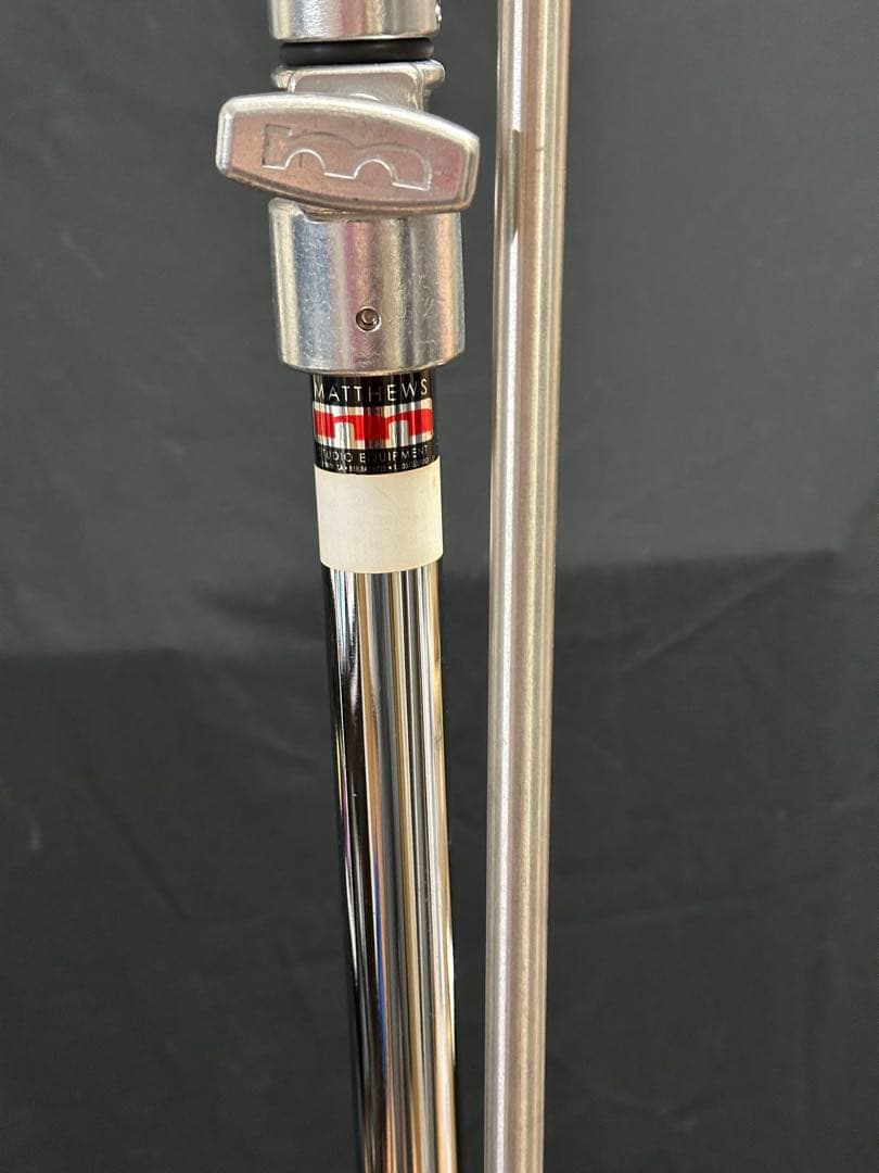 Matthews(マシューズ) センチュリースタンド 40インチ シルバー