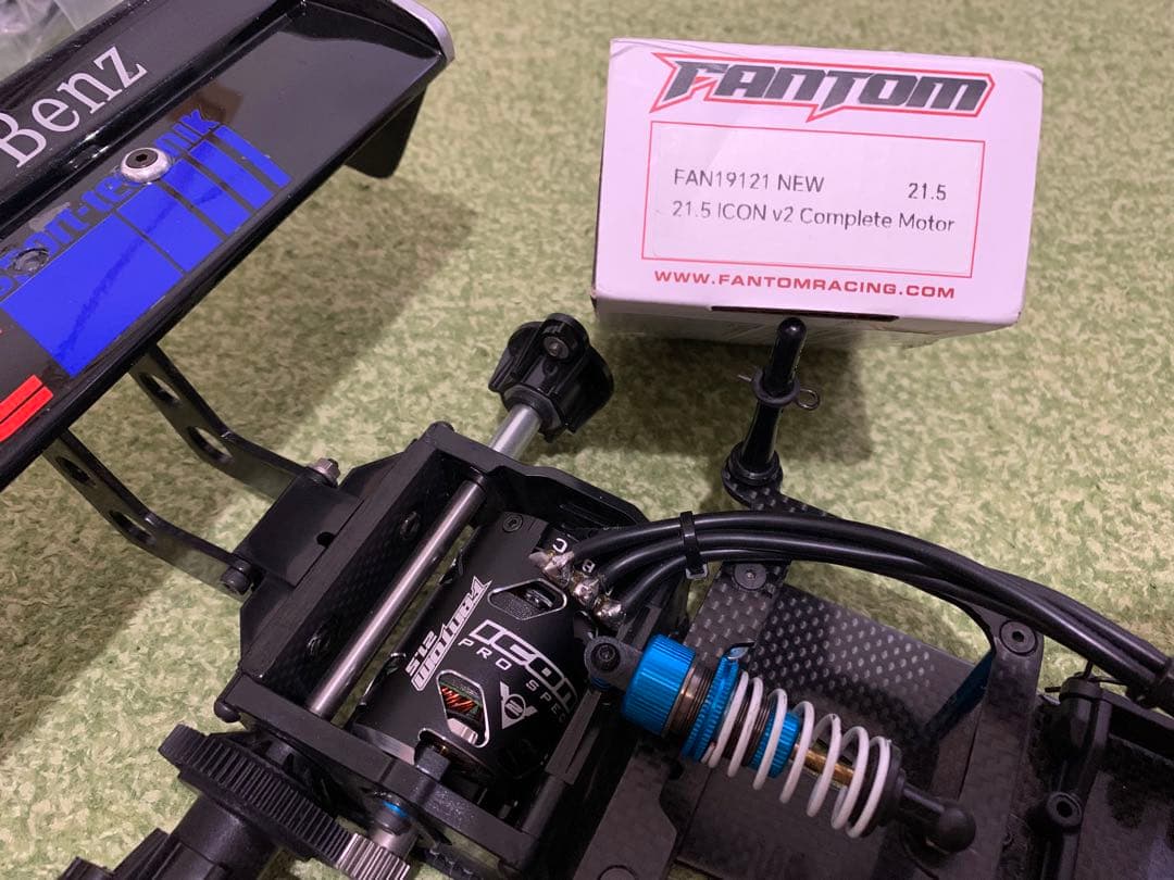 タミヤCカー★メルセデス★カスタムカーボン、サーボ、ブラシレス、スペアパーツ付き