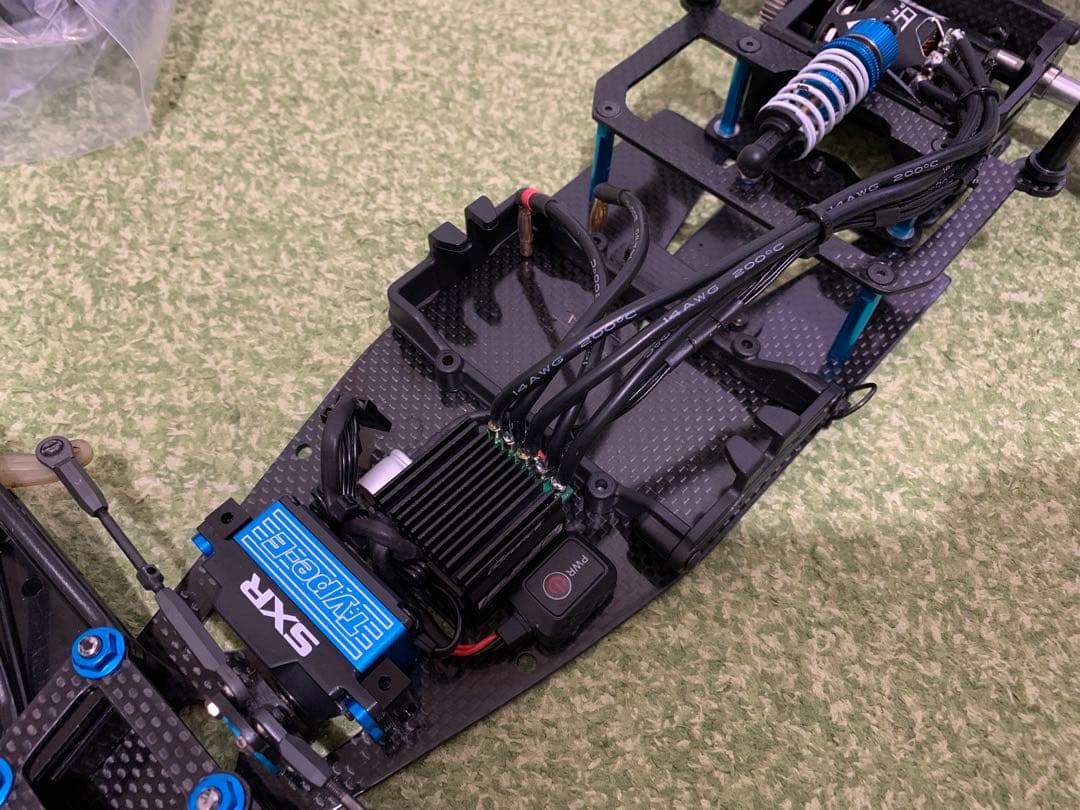 タミヤCカー★メルセデス★カスタムカーボン、サーボ、ブラシレス、スペアパーツ付き