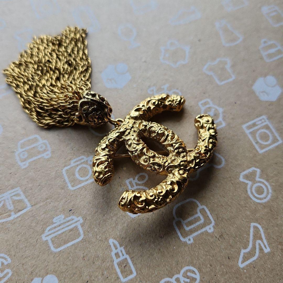 CHANEL シャネル　ブローチ　ココマーク　溶岩