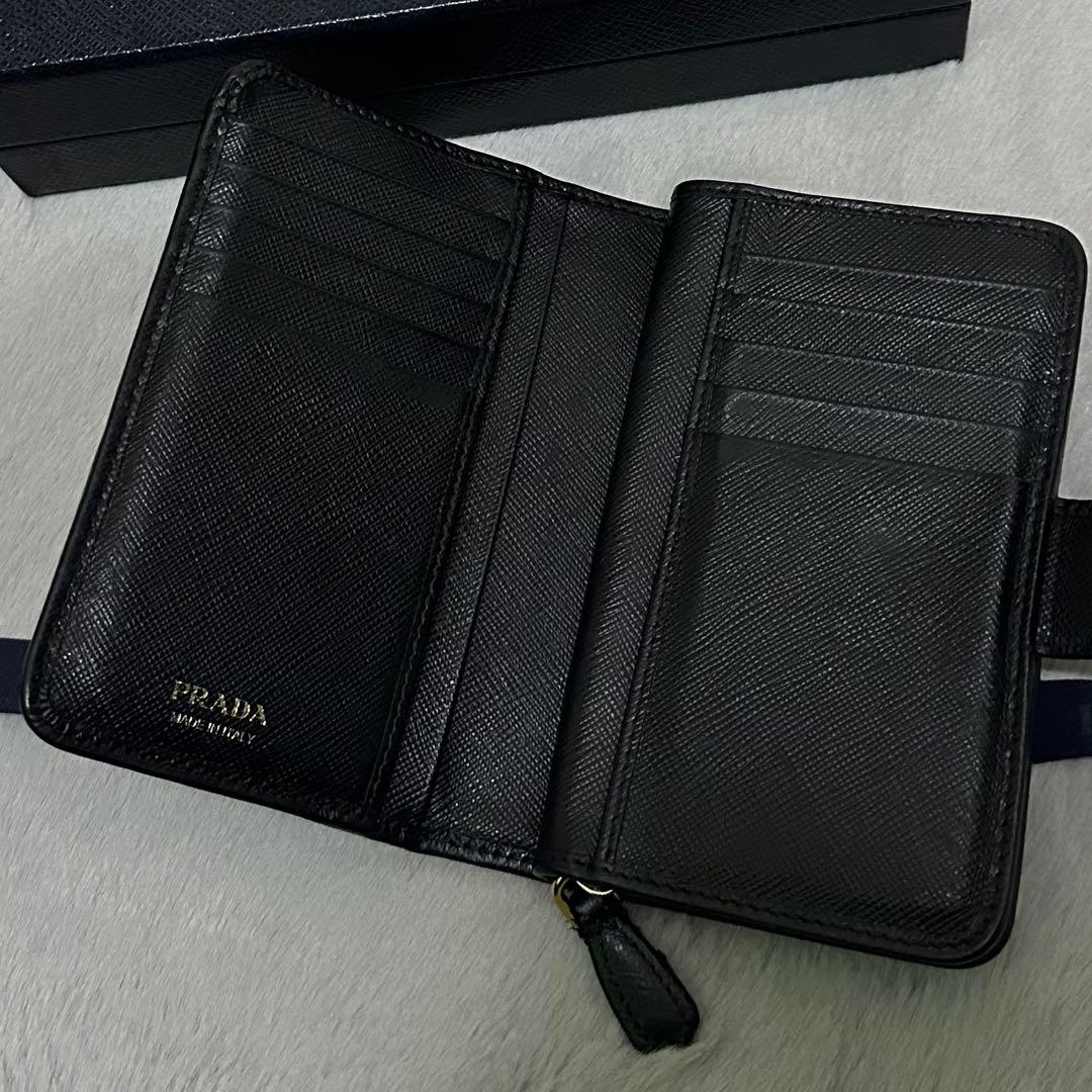 PRADA プラダ　折り財布　ラウンドファスナー　ゴールドロゴ　ブラック