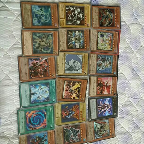 遊戯王カード、モンスター、魔法、