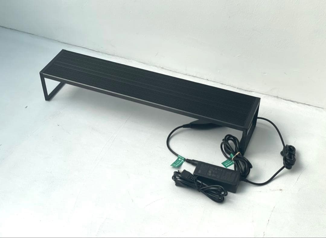 ガラス水槽 中型 収納付き 黒、アクアリウム一式