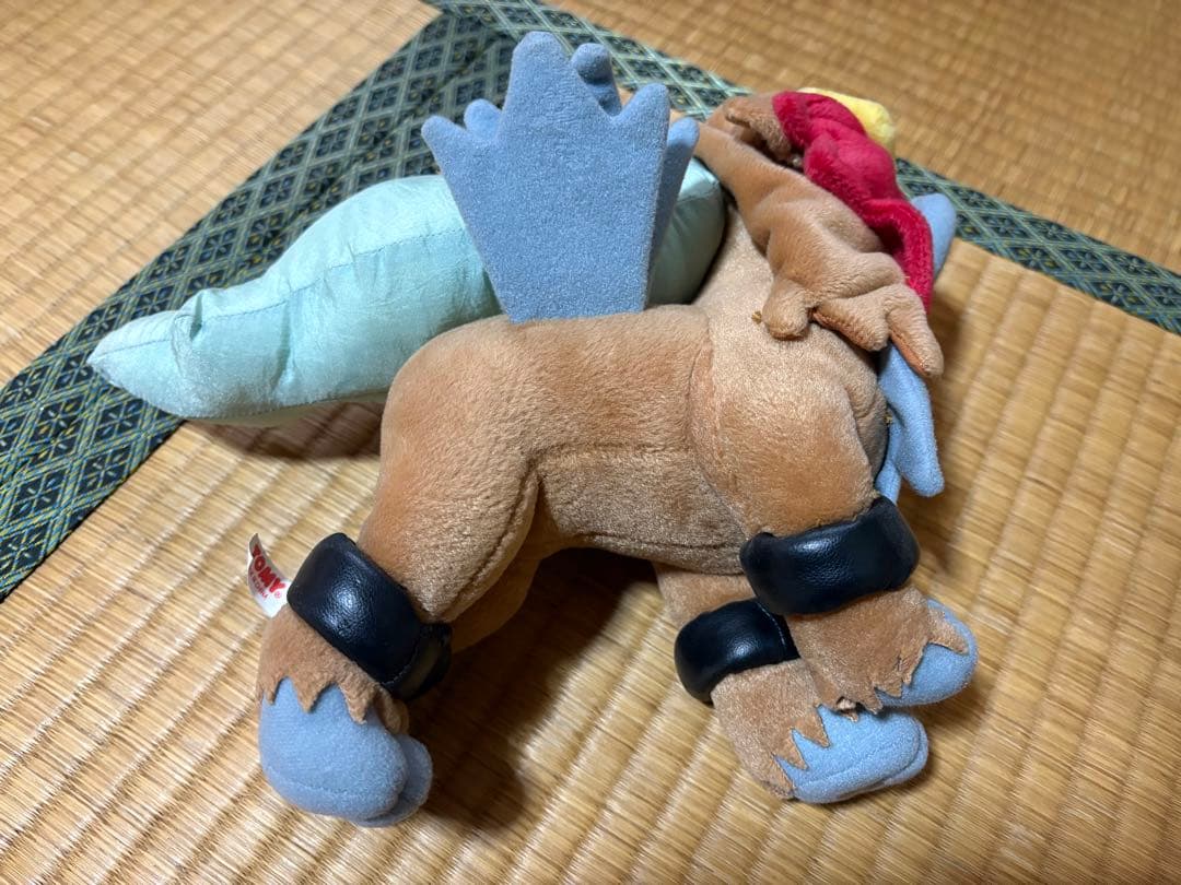 【劇場限定版】パキパキポケモンぬいぐるみ エンテイ（TOMY）