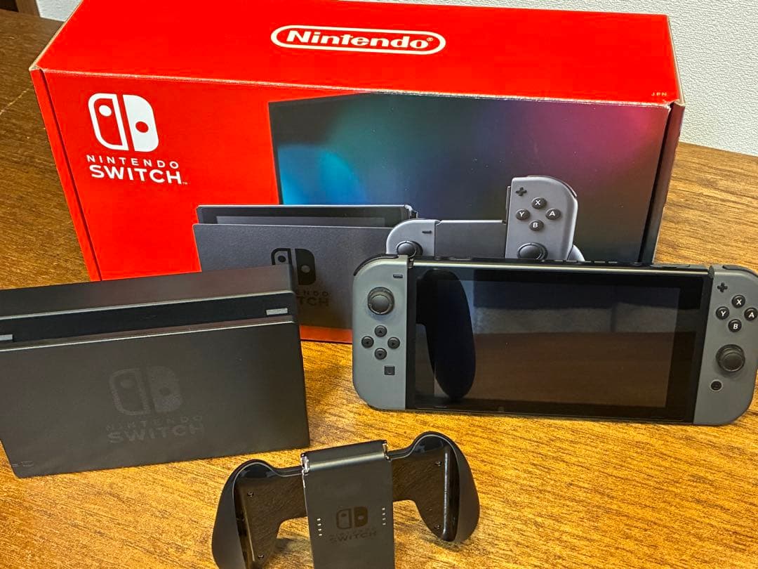 NINTENDO SWITCH（おまけケース付き）