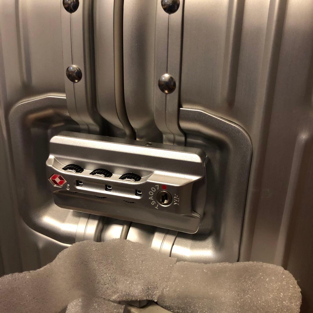 タ*ス様 メルセデスベンツ オリジナル アルミ スーツケース シルバー 32L