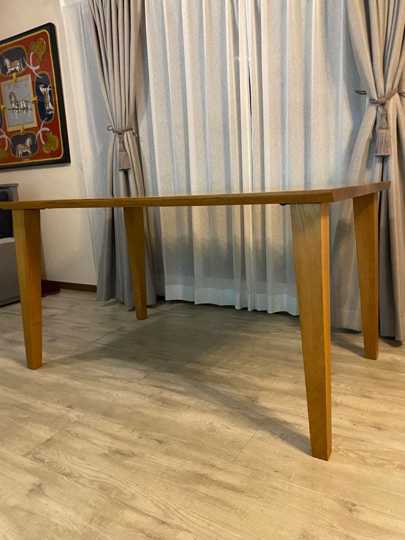 【海が好き　】定価11万円　大塚家具　　ダイニング　テーブル　机　関