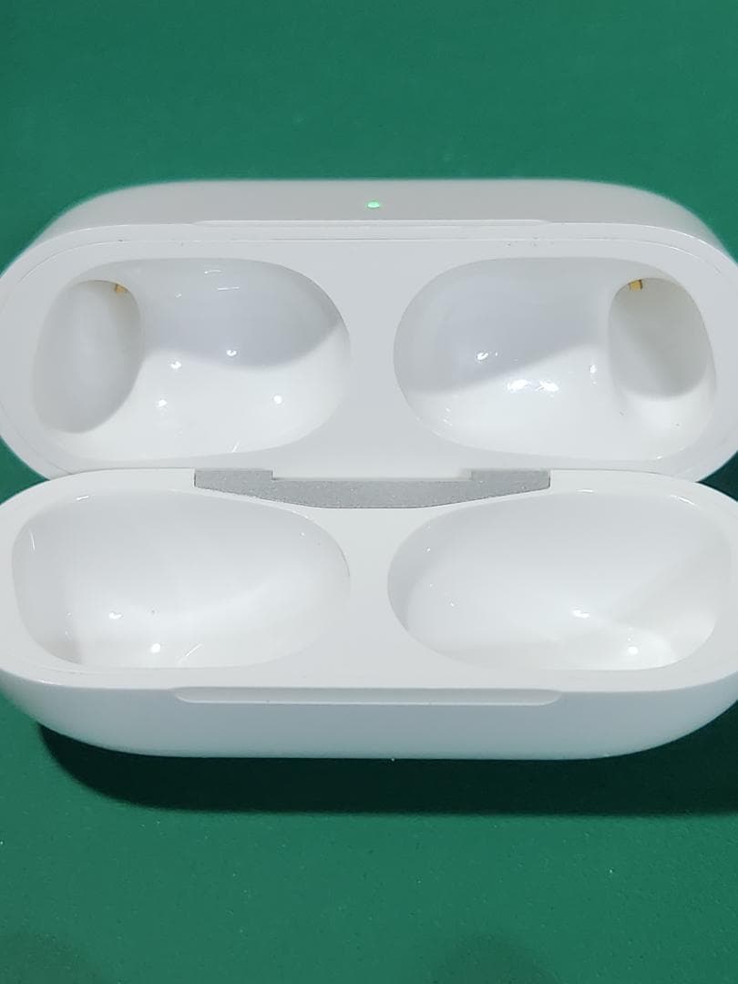 Air Pods Pro 2 (第2世代) 充電ケース付き lightning