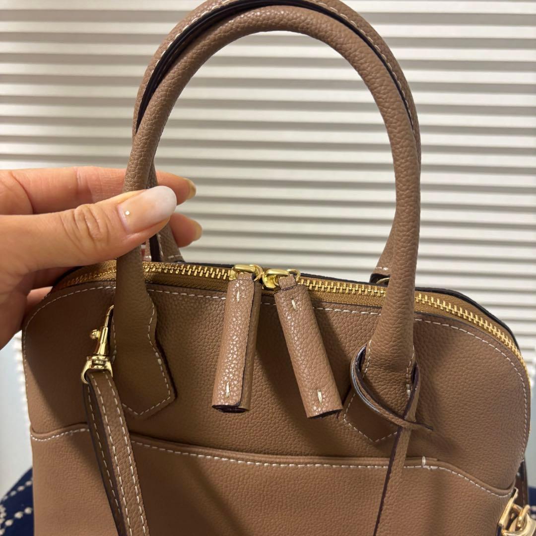 mica della valle ベージュ レザー ハンドバッグ