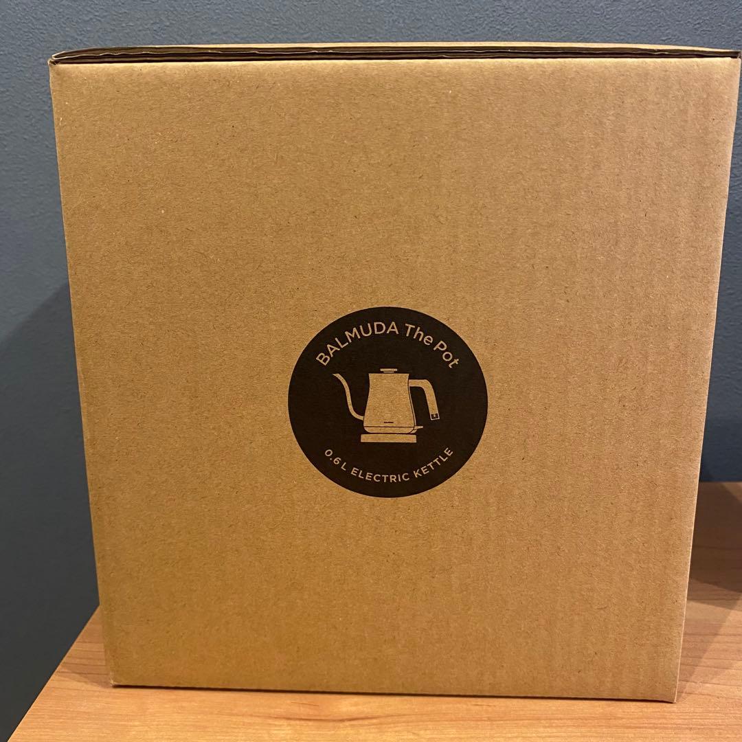 バルミューダ　ケトル　ホワイト