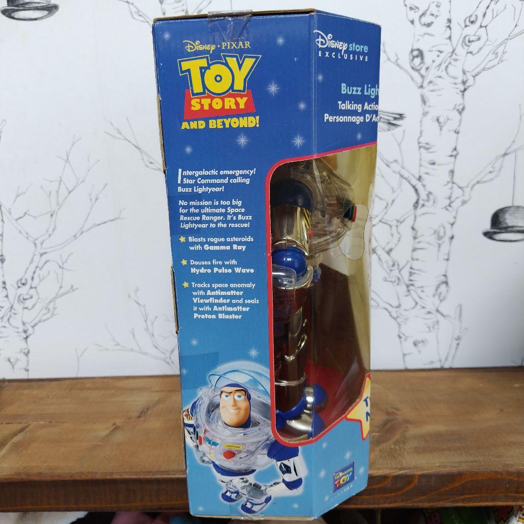 バズライトイヤー　スケルトン　クリア　トイストーリー　トーキング　英語