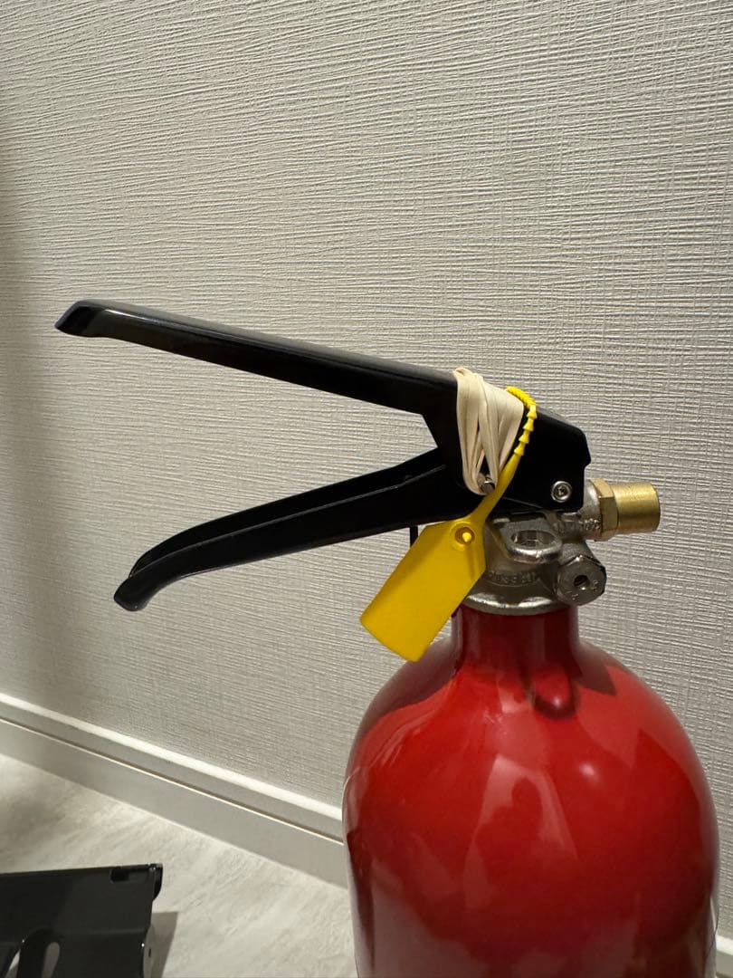 ポルシェ　GT4RS FEV 消火器 2.0 Kg ドライパウダー