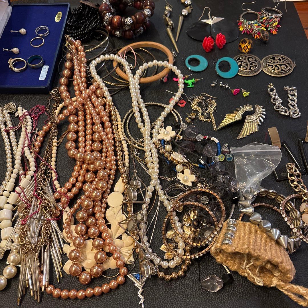 アクセサリーまとめ売り260点以上　約3.4キロ