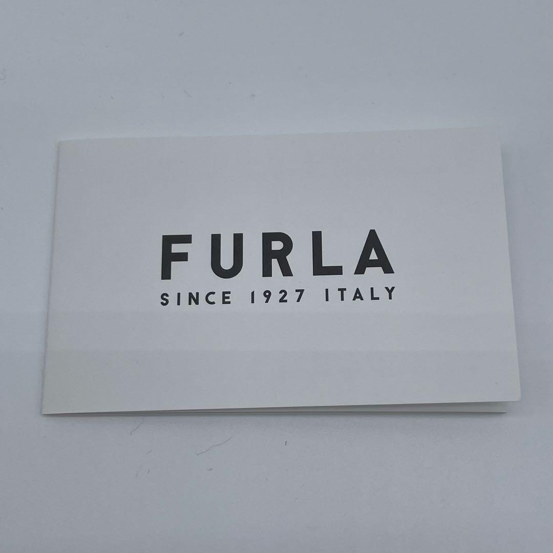 未使用　FURLA 二つ折り財布　ダフネ　アーチロゴ