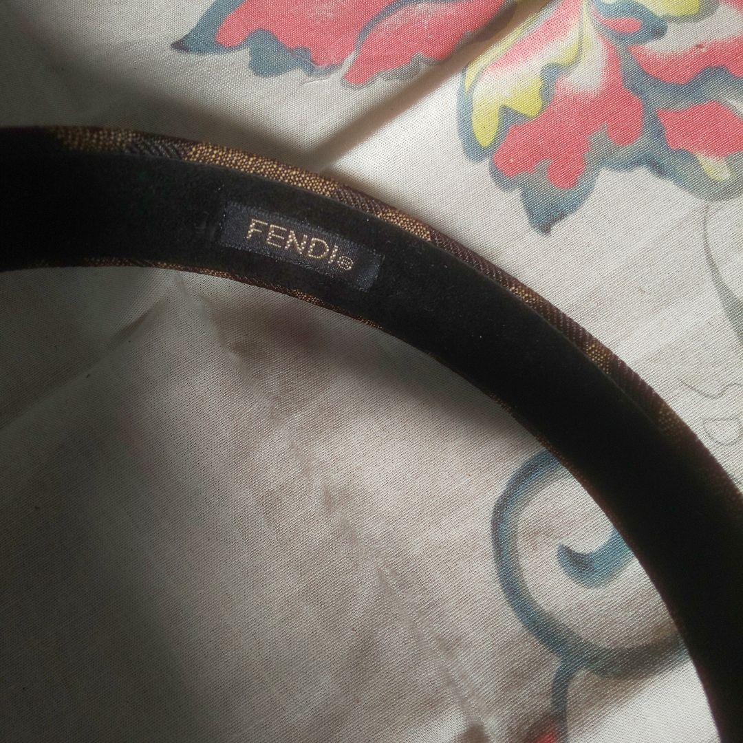 カフェラテミルク多め　美品 フェンディ カチューシャ