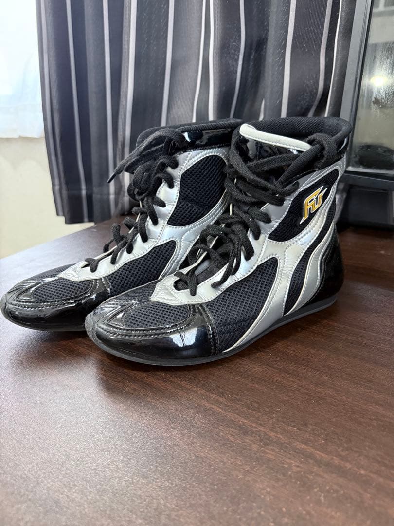 ボクシングシューズ　FUEGO 25.5cm 美品