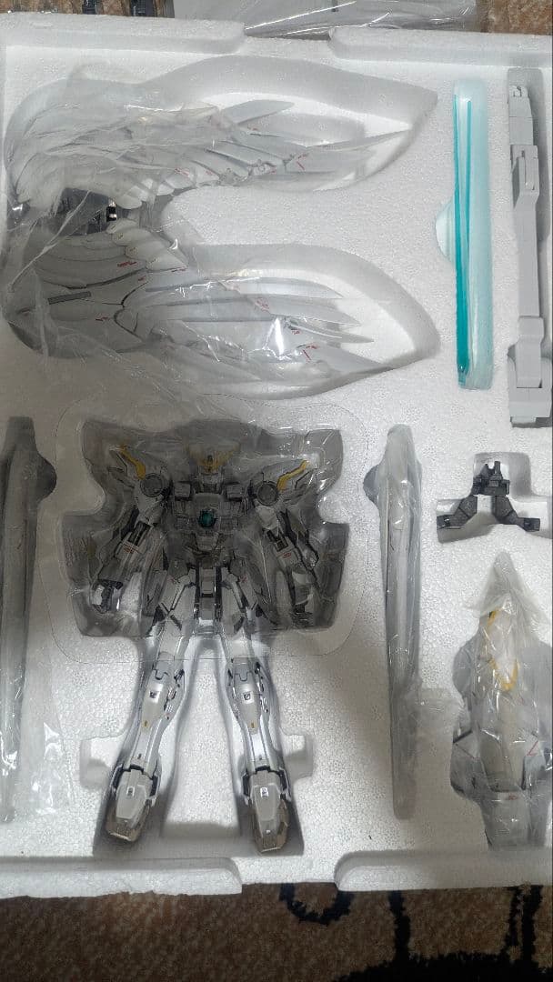 GUNDAM FIXウイングガンダムスノーホワイトプレリュード