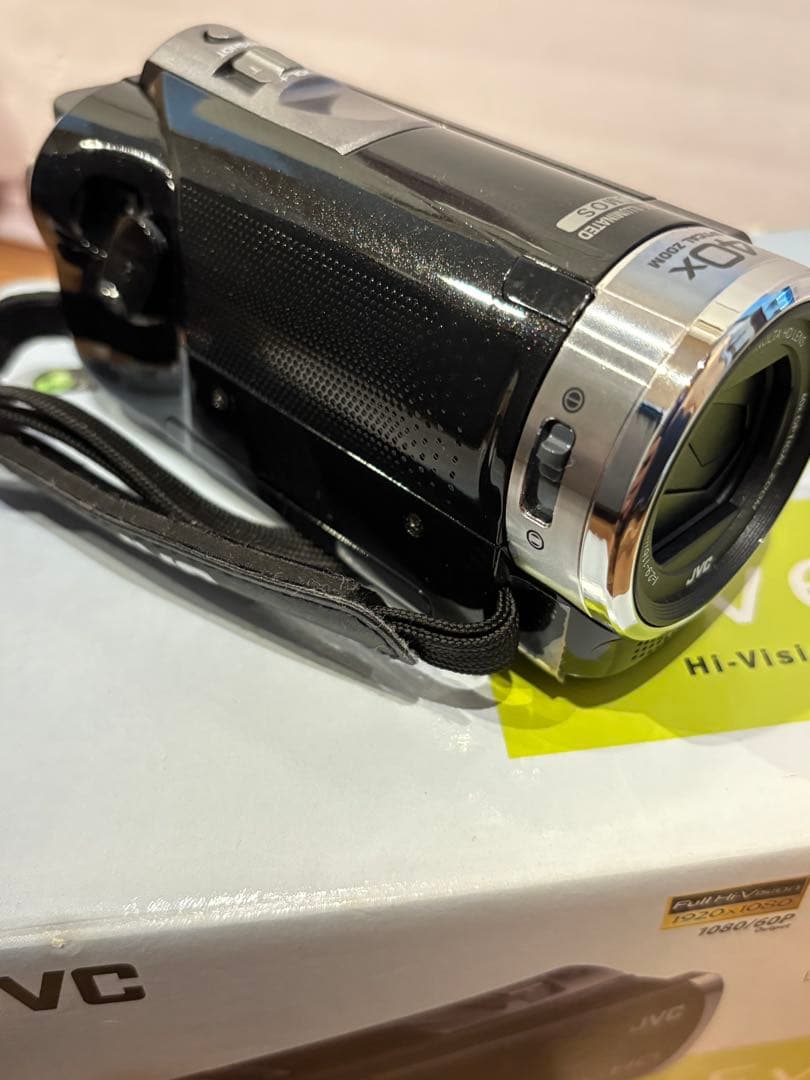 【美品・動作確認済】JVC Everio GZ-HM33-B ビデオカメラ 箱付