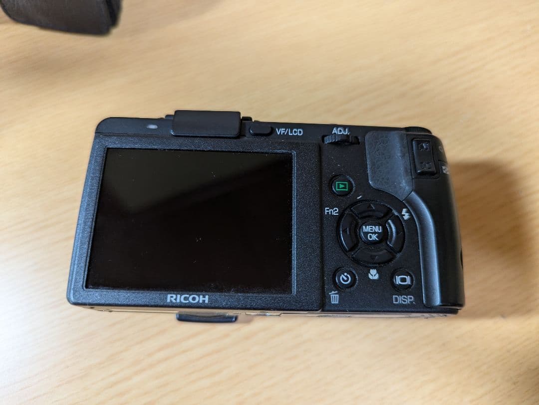 RICOH GX200 コンパクトデジタルカメラ