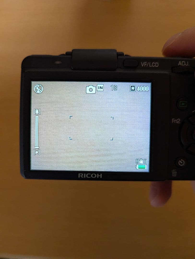RICOH GX200 コンパクトデジタルカメラ