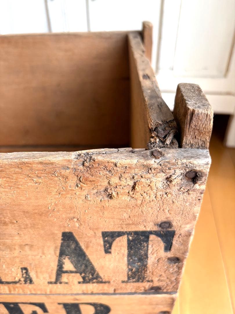 アンティーク　特大　ショコラムニエ　ウッドコンテナ　木箱　ボックス　ステンシル