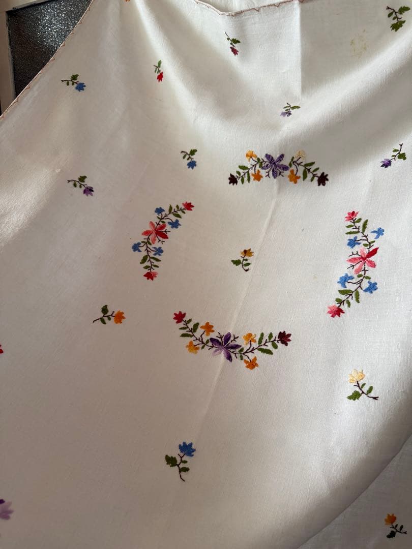 フランスアンティークஐ⋆*花柄刺繍のリネンクロス