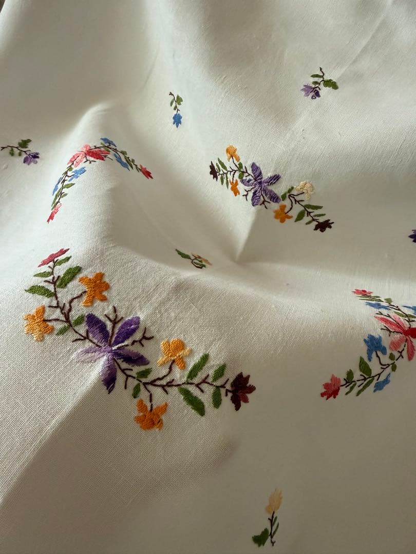 フランスアンティークஐ⋆*花柄刺繍のリネンクロス