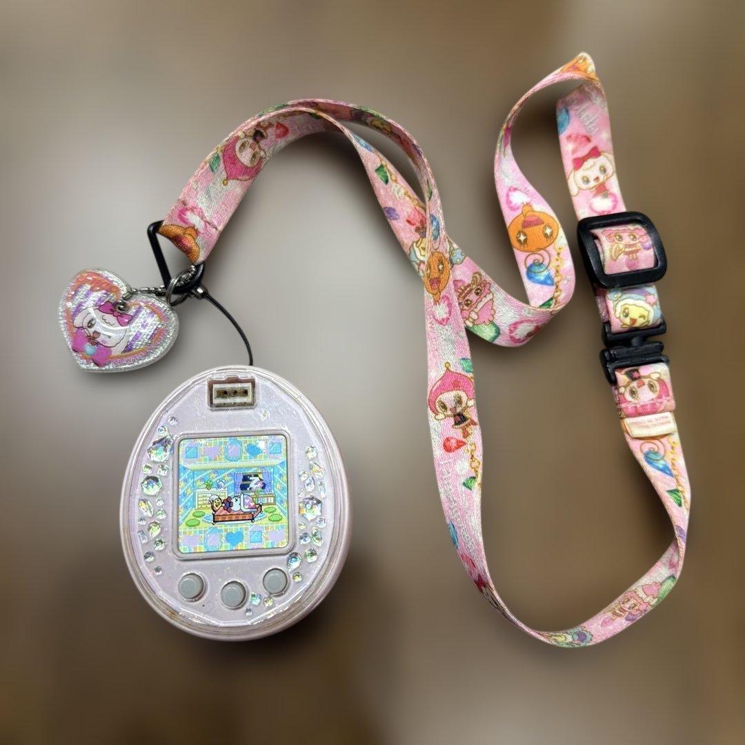 たまごっちピースストラップ付き