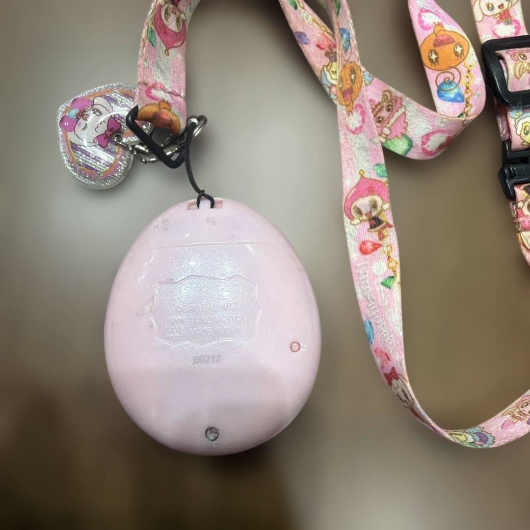 たまごっちピースストラップ付き