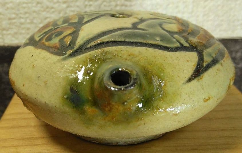 人間国宝 金城次郎 壷屋焼水滴 栞 共箱 美品 壺屋焼 やちむん 魚2匹