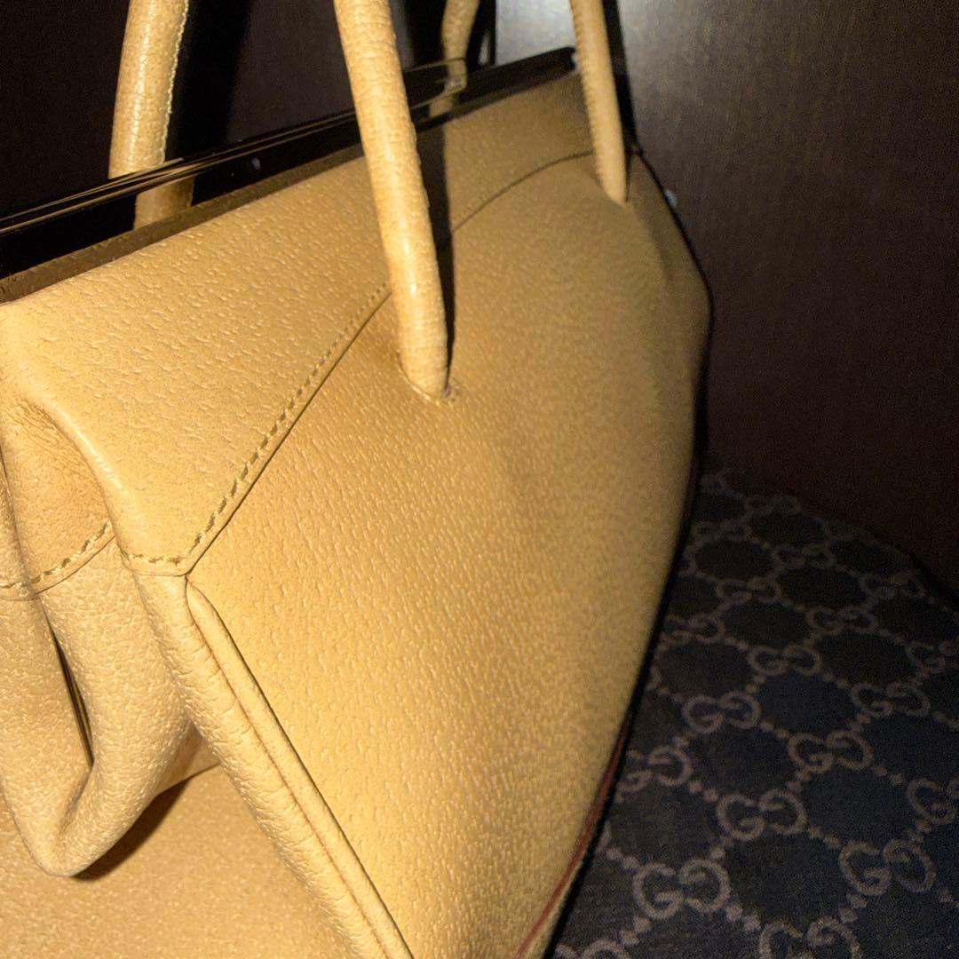 美品　グッチ　ハンドバッグ　がま口　成人式 レザー　ベージュ GUCCI ロゴ