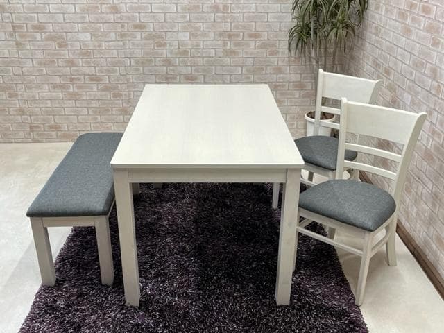 ダイニングテーブルセット　４人掛け　ホワイト　新品