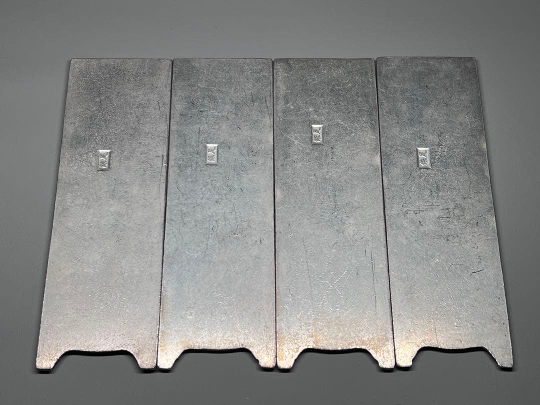 中国美術　西遊記4枚セット　文鎮　金属工芸　浮彫　刻印あり　厚重　コレクション