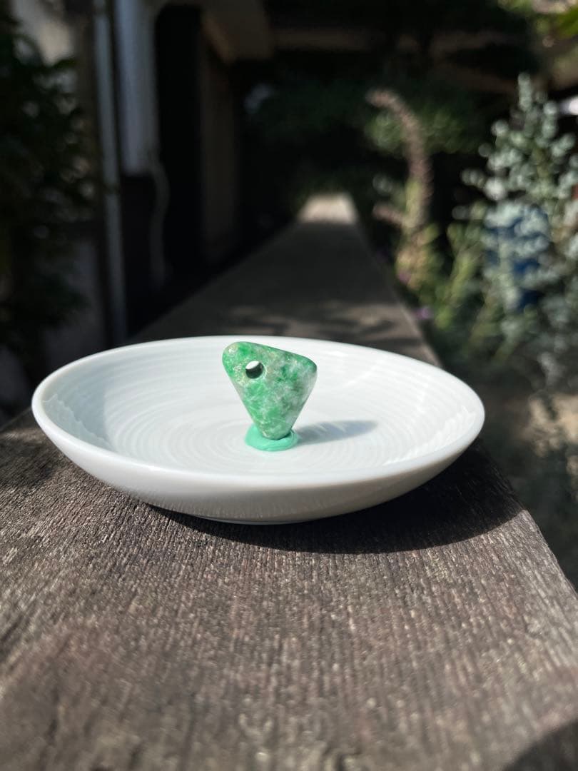 糸魚川翡翠　大珠　天然石　パワーストーン　日本の国石