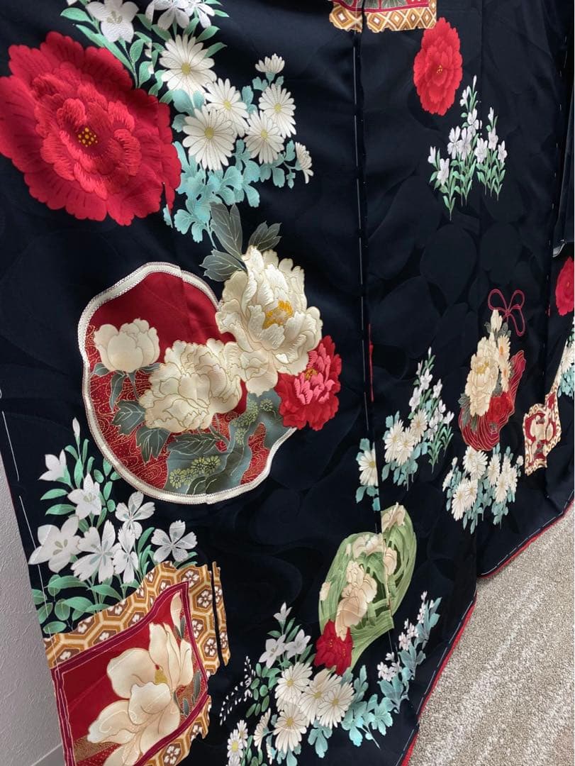 振袖 仮絵羽 刺繍 銀駒 金彩 紋意匠 牡丹 正絹 未仕立て品 八掛付き