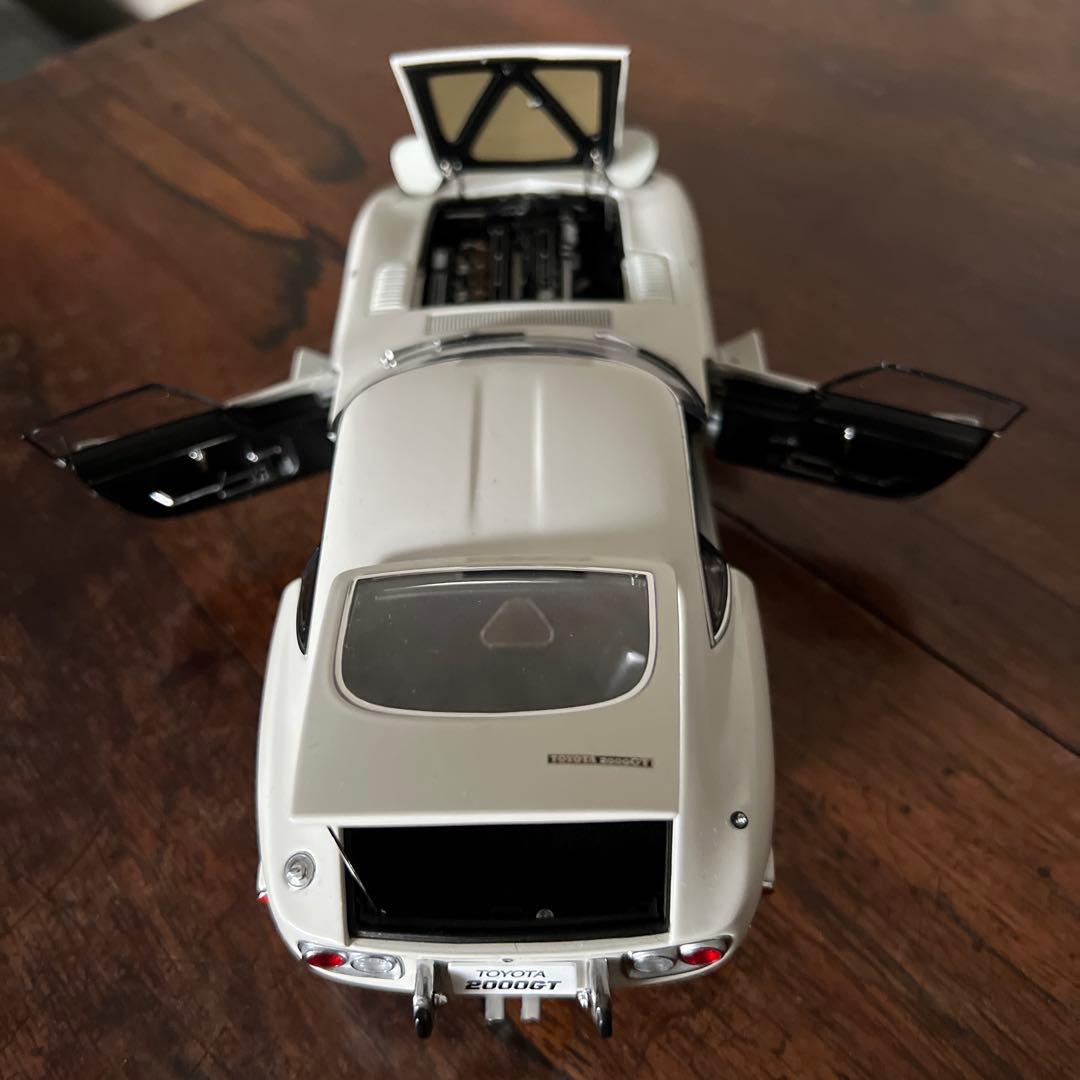 TOYOTA トヨタ2000 GT オートアートAUTOART 1/18 ②
