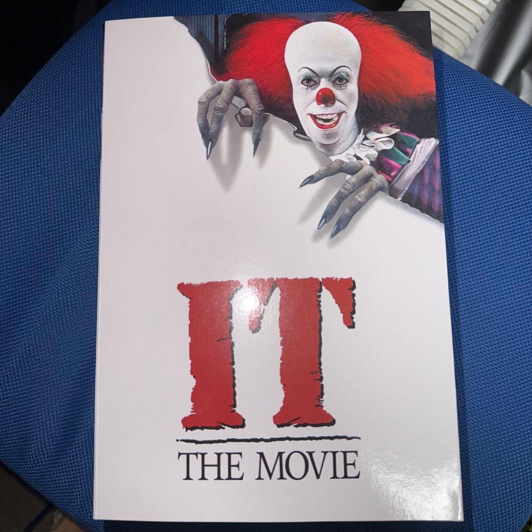 NECA IT ペニーワイズ　フィギュア