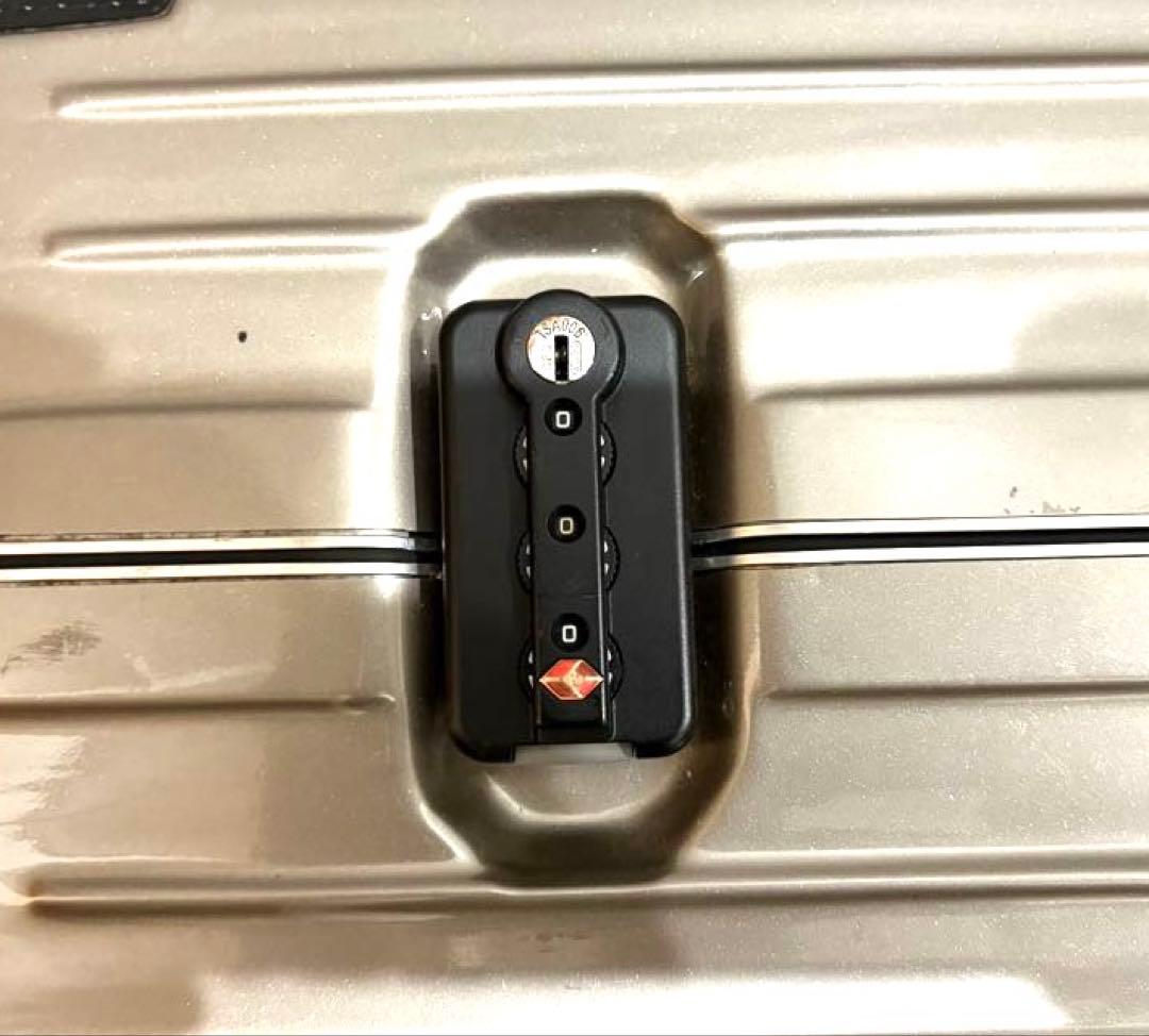 RIMOWAリモワ キャリーバッグ 4輪 ポリカーボネート