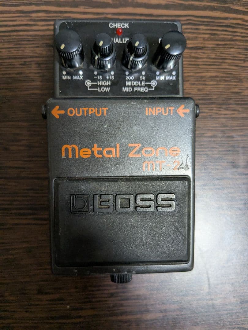 BOSS l Zone MT-2 ギターエフェクター　メタルゾーン