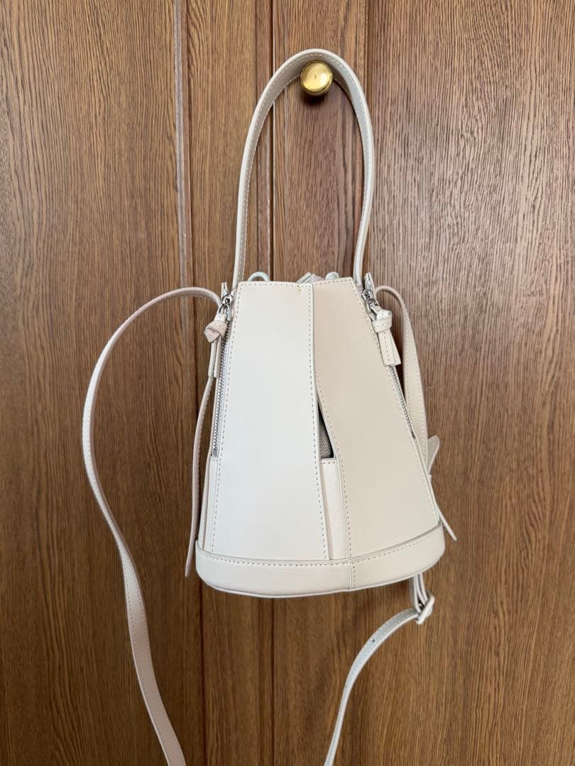 ホワイト バケツ型 ショルダーバッグ