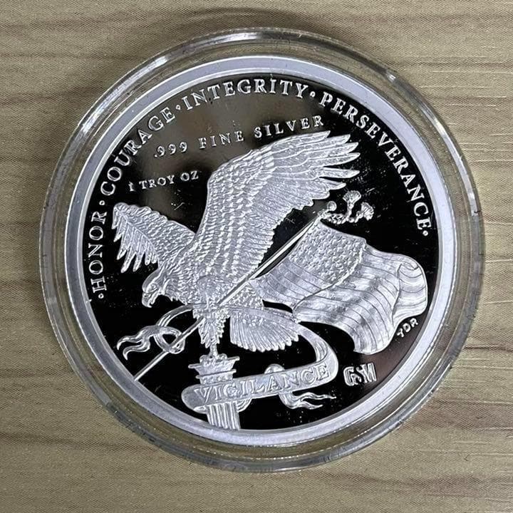 【新品】トランプ大統領 銀貨 ケース入り