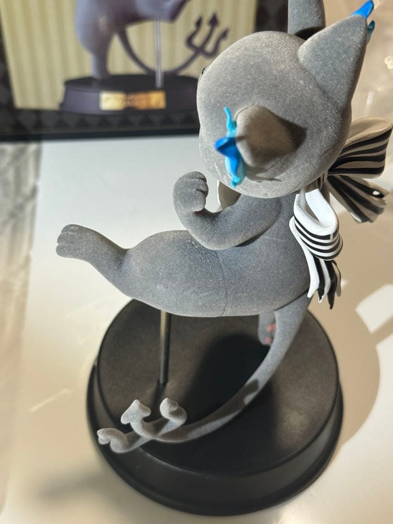 ツイステッドワンダーランド 2022年 グリム フロッキーフィギュア