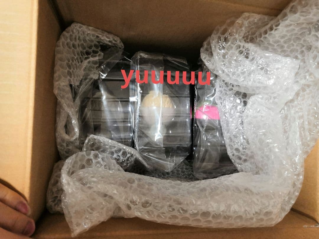 カウズ コンパニオン 人体模型 3体 KAWS COMPANION 新品 正規品