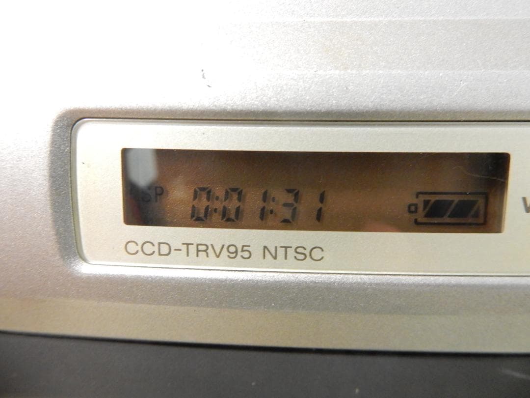 訳有り動作品　ソニーSONY ビデオカメラレコーダー CCD-TRV95