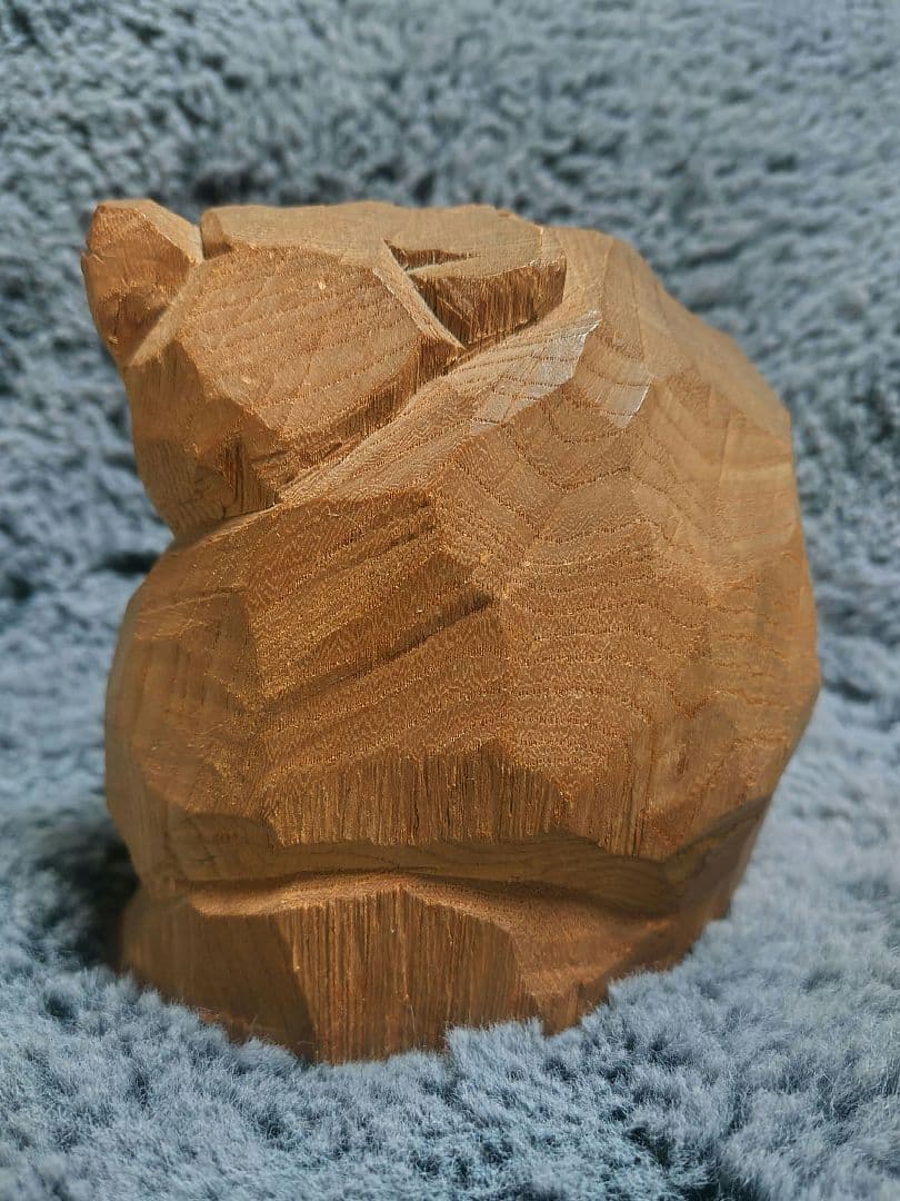 m*1様 柴崎重行　木彫り熊