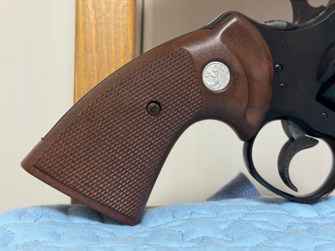 MGC ポリスパイソン　モデルガン　4インチ